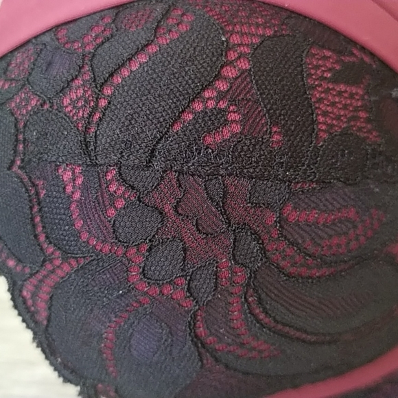 La Vie en Rose Burgundy with Black Lace Accents Bra - Picture 10 of 16